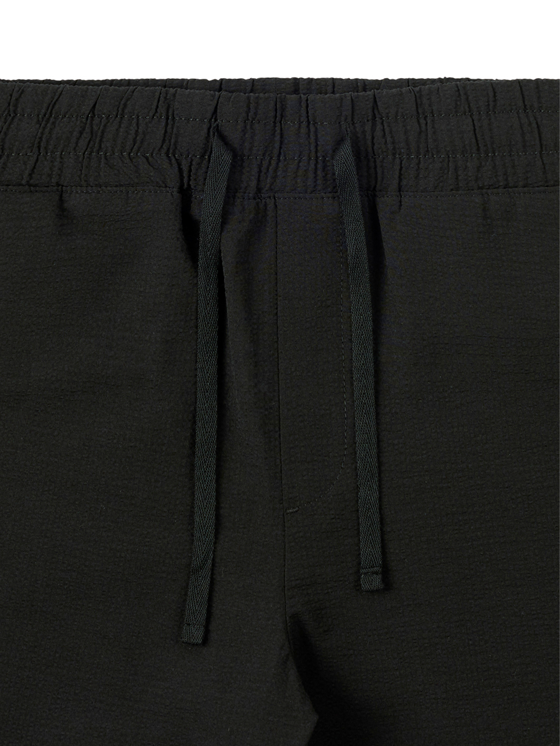 Seersucker Short In Black